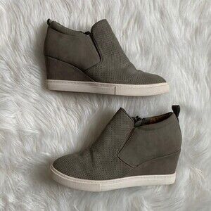 Susina Perforated Faux Leather Sneaker Wedges Sz 6